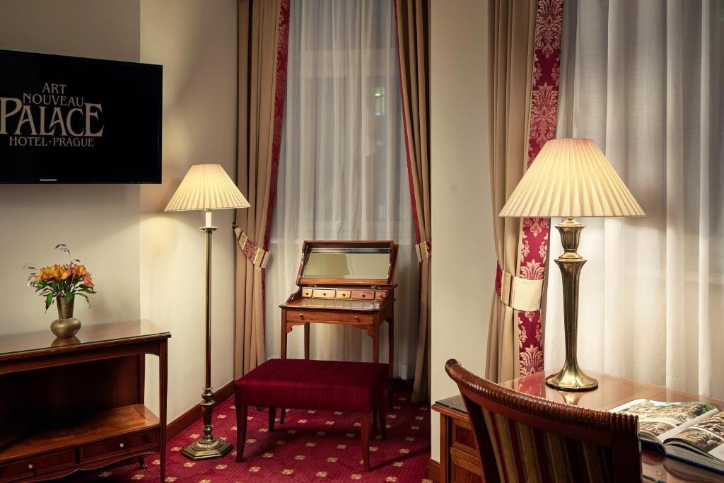 هتل آرت نوو پالاس